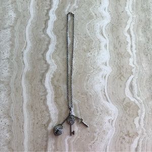 SPARKLING RHINESTONE KEYS AND HEART LOCKET NECKLACE